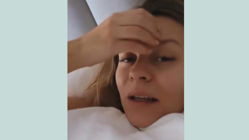 Influencerin Dagi Bee im Wochenbett.