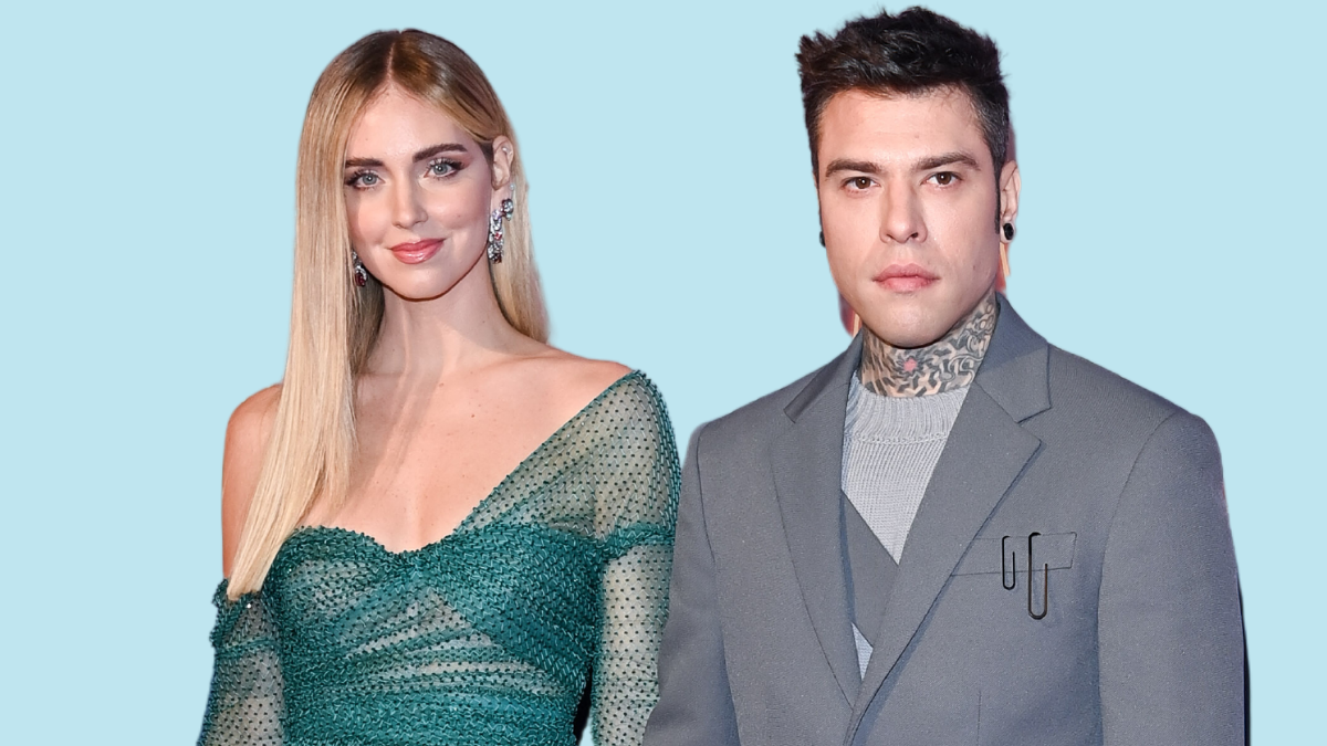 Chiara Ferragni und ihr Mann Fedez posieren.