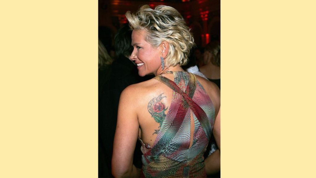 Claudia Effenberg mit falsch geschriebenem Tattoo.