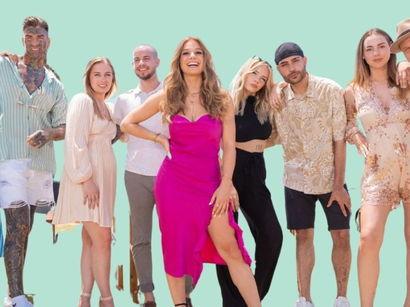 Temptation Island-Paare: Gloria und Nikola, Michelle und Marc-Robin, Moderatorin Lola Weippert, Jessi und Abdu, Elli und Credo